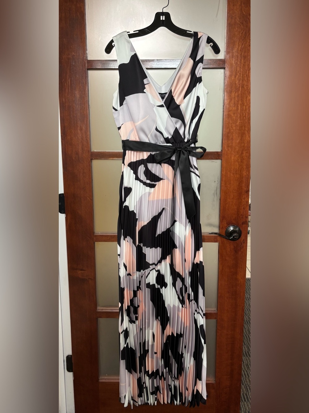 Frank Lyman Design Pleated Maxi Dress in Black, Blush & White